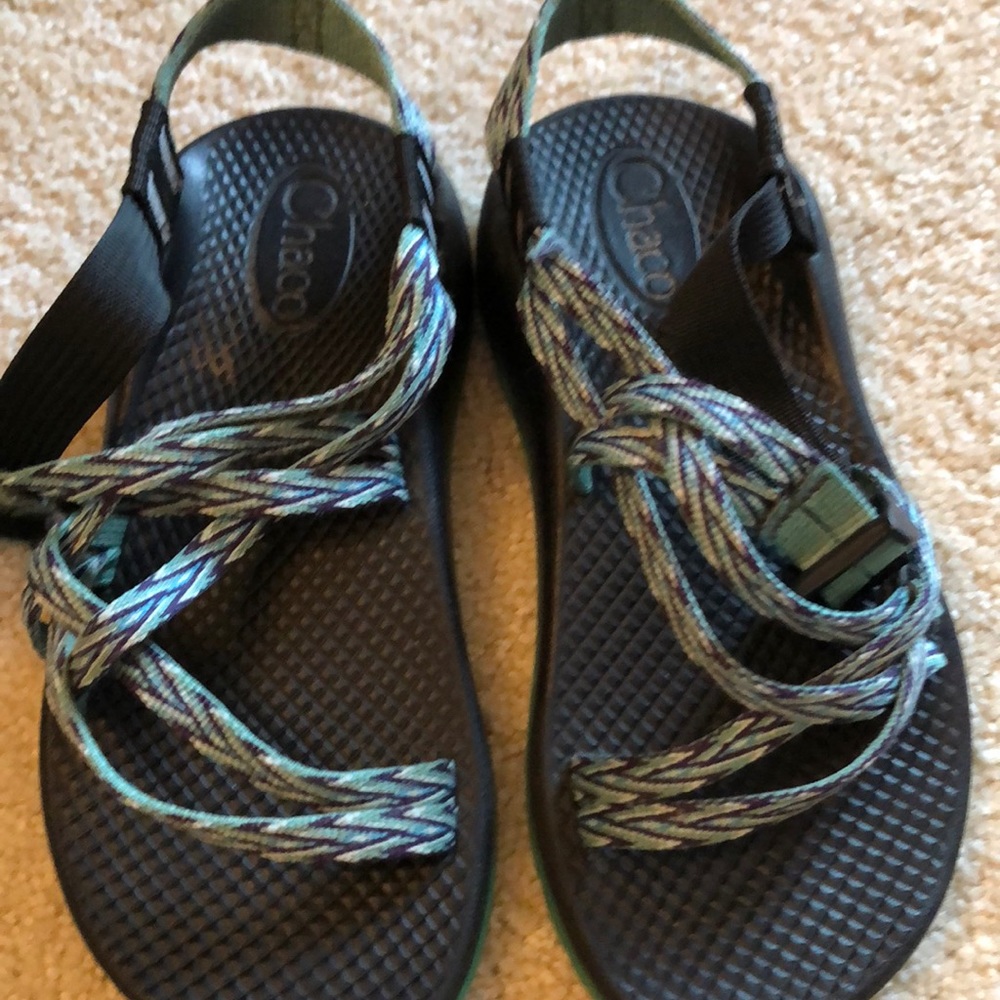 Lots of wear left in these Girls cute Choco’s!